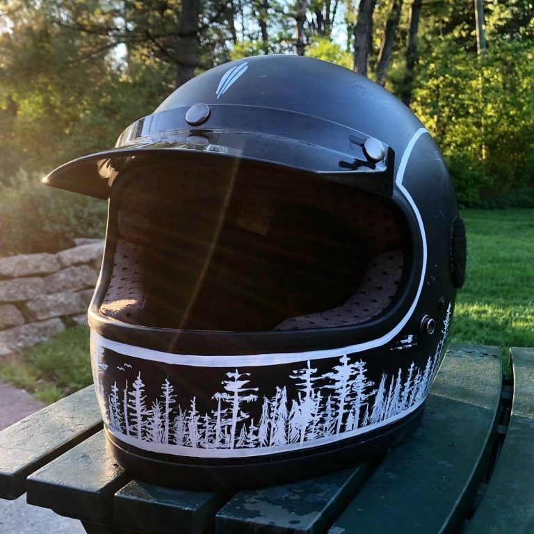 motorcycles_helmets